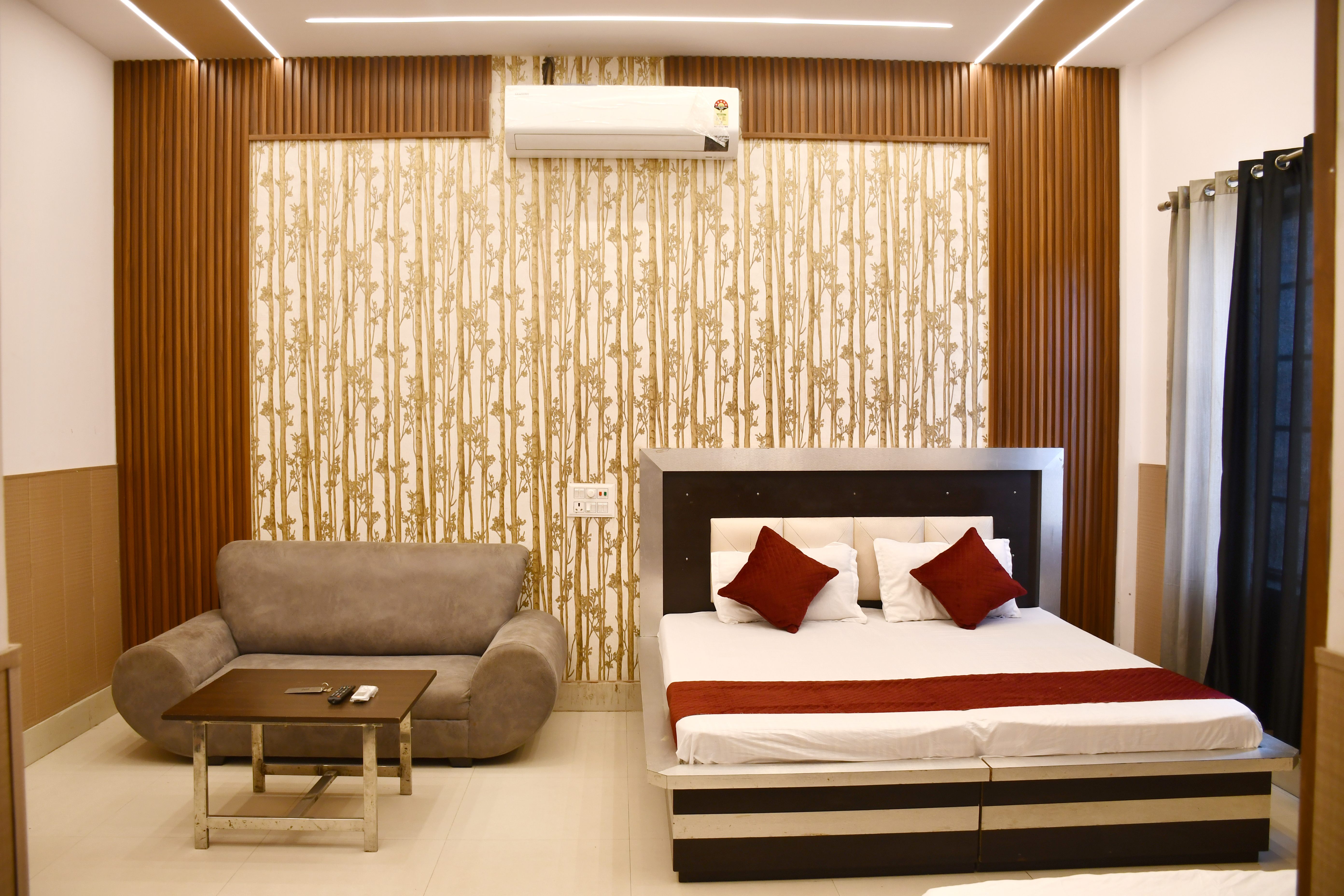 Super Deluxe Room